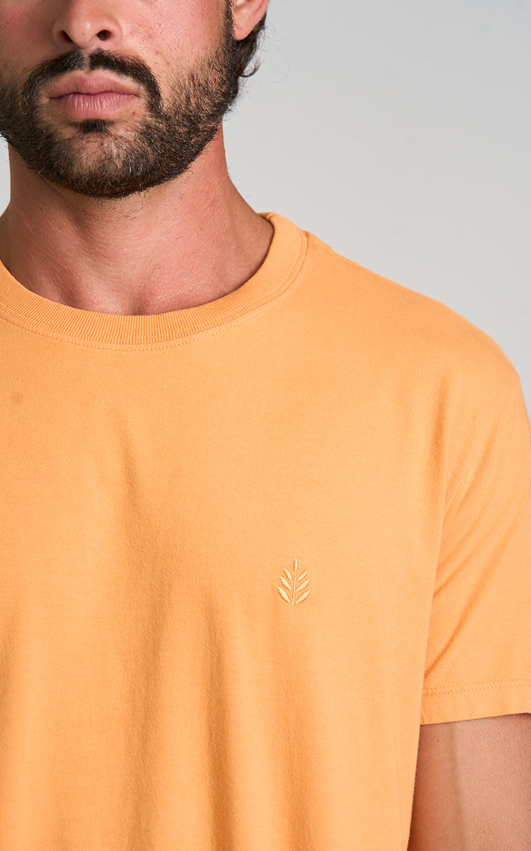 Camiseta Florest Bordado Laranja Claro