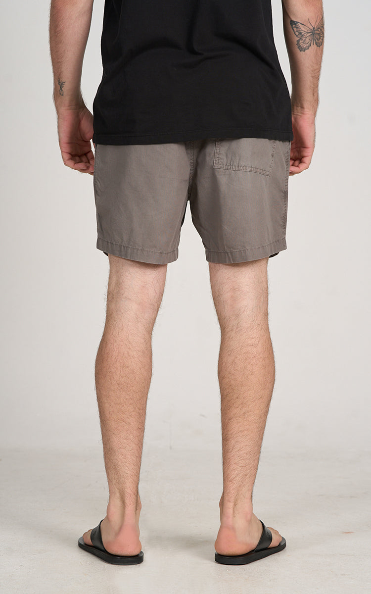 Short Sarja Leve Chumbo