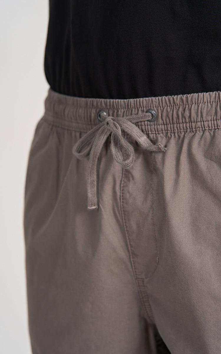 Short Sarja Leve Chumbo