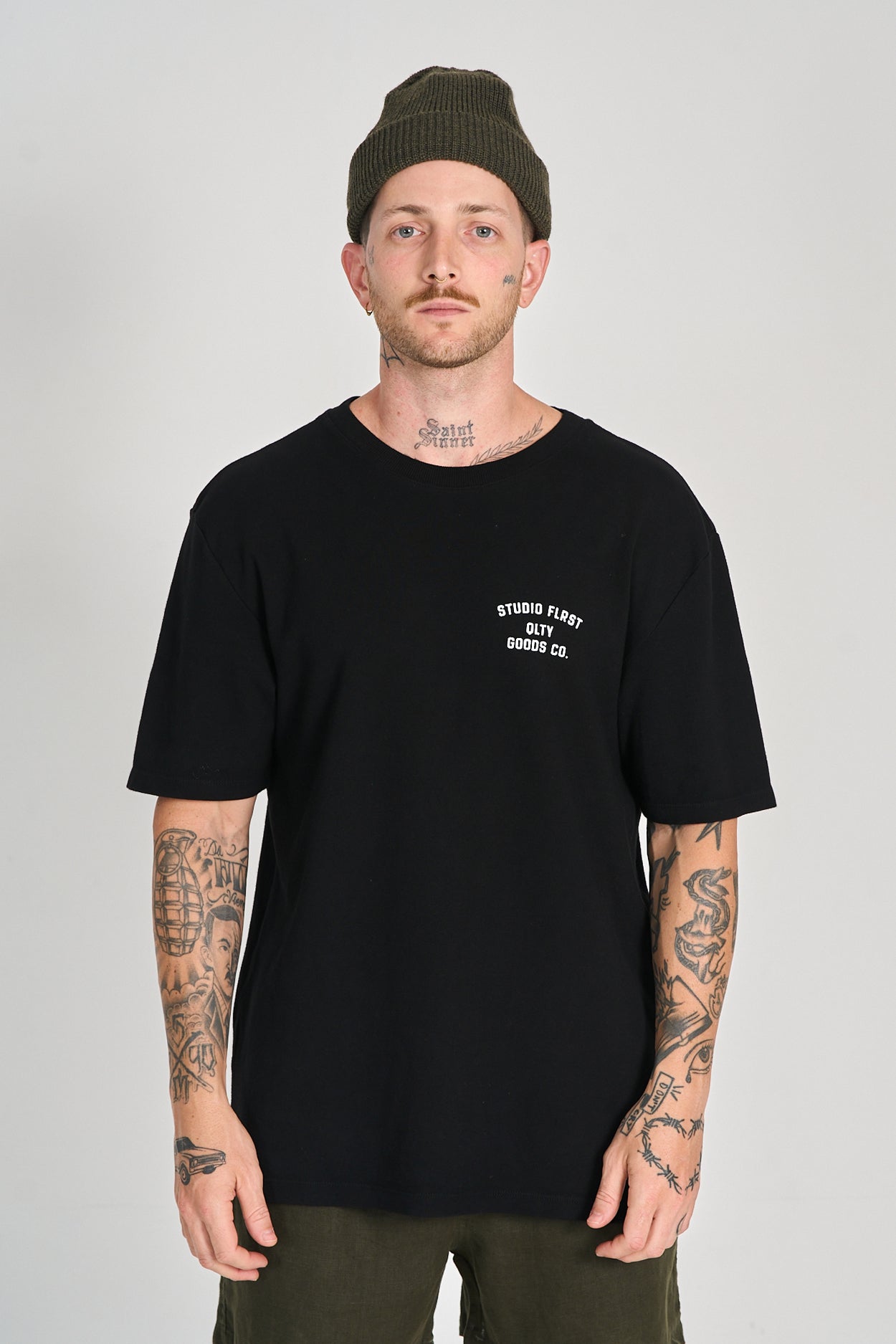 Camiseta Studio Flrst Over Preto