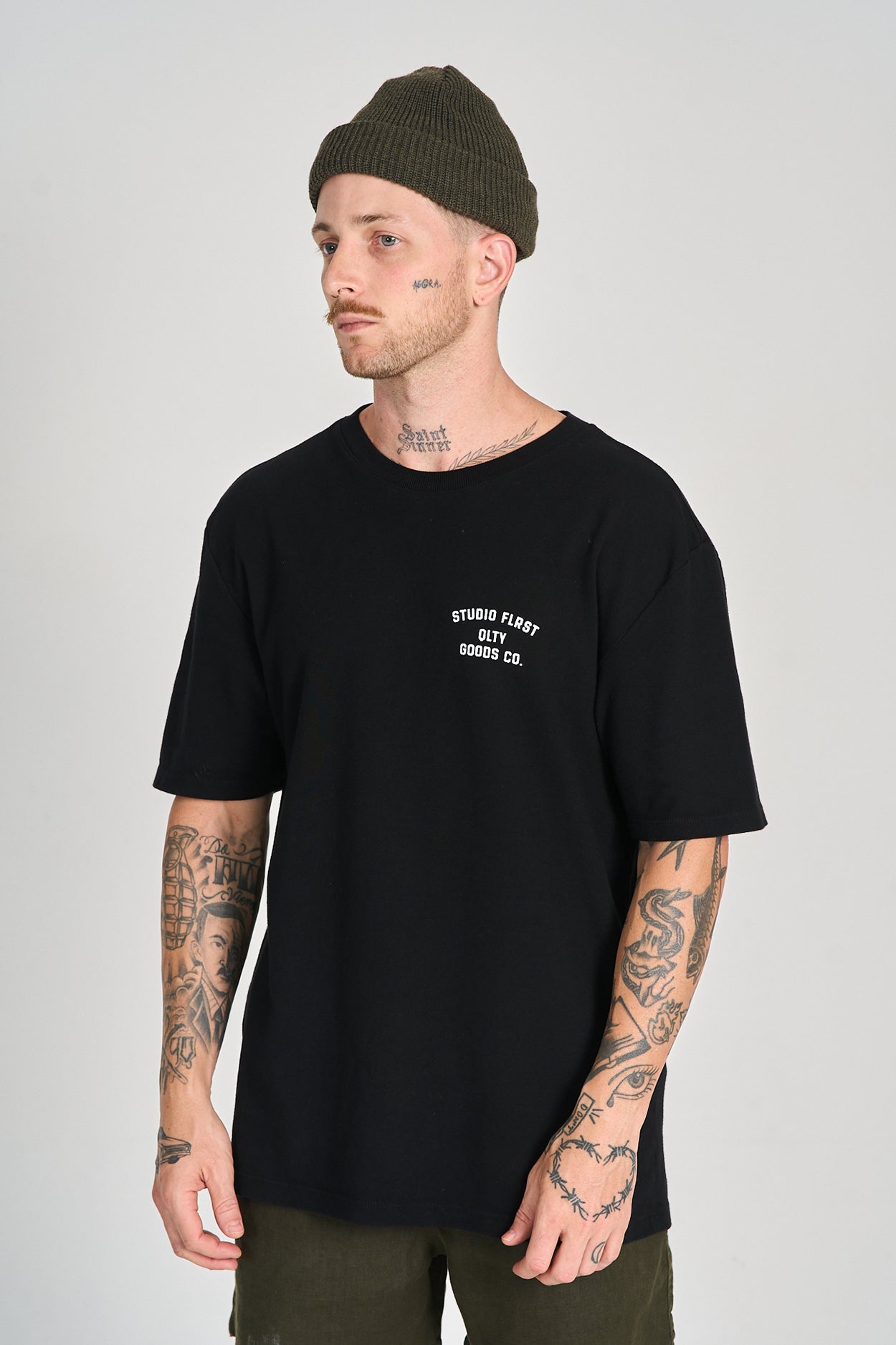 Camiseta Studio Flrst Over Preto