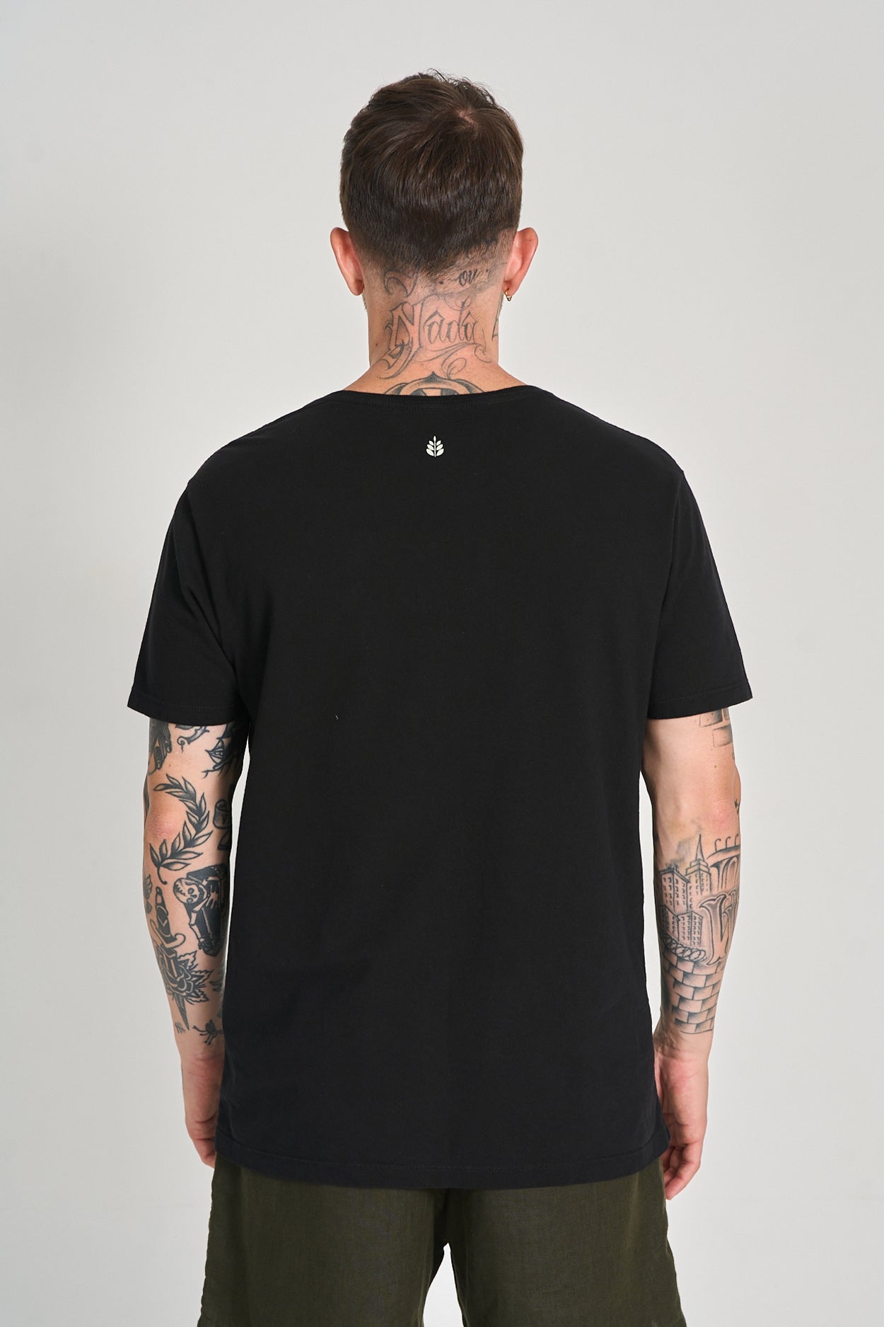 Camiseta New Black Preto