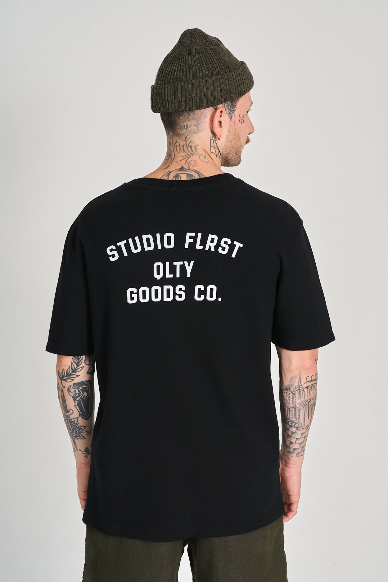Camiseta Studio Flrst Over Preto