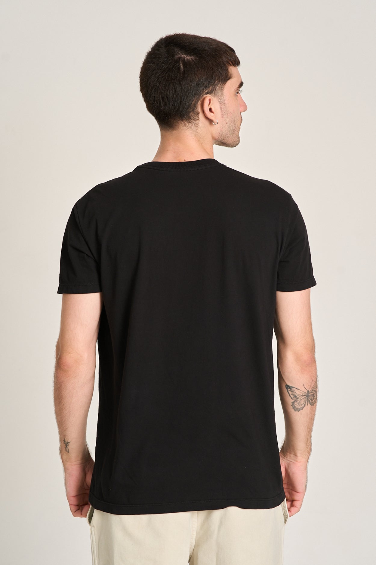 Camiseta Pocket Basic Preto