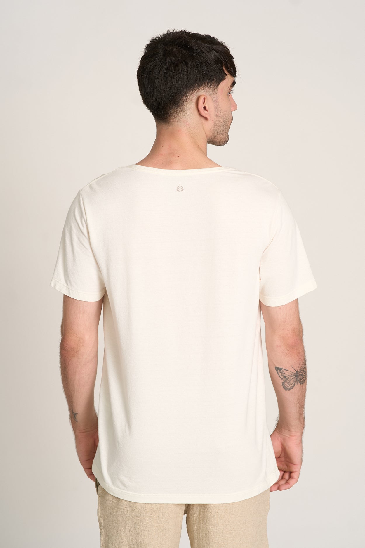 CAMISETA NATURE TRUST BOLSO Off-White