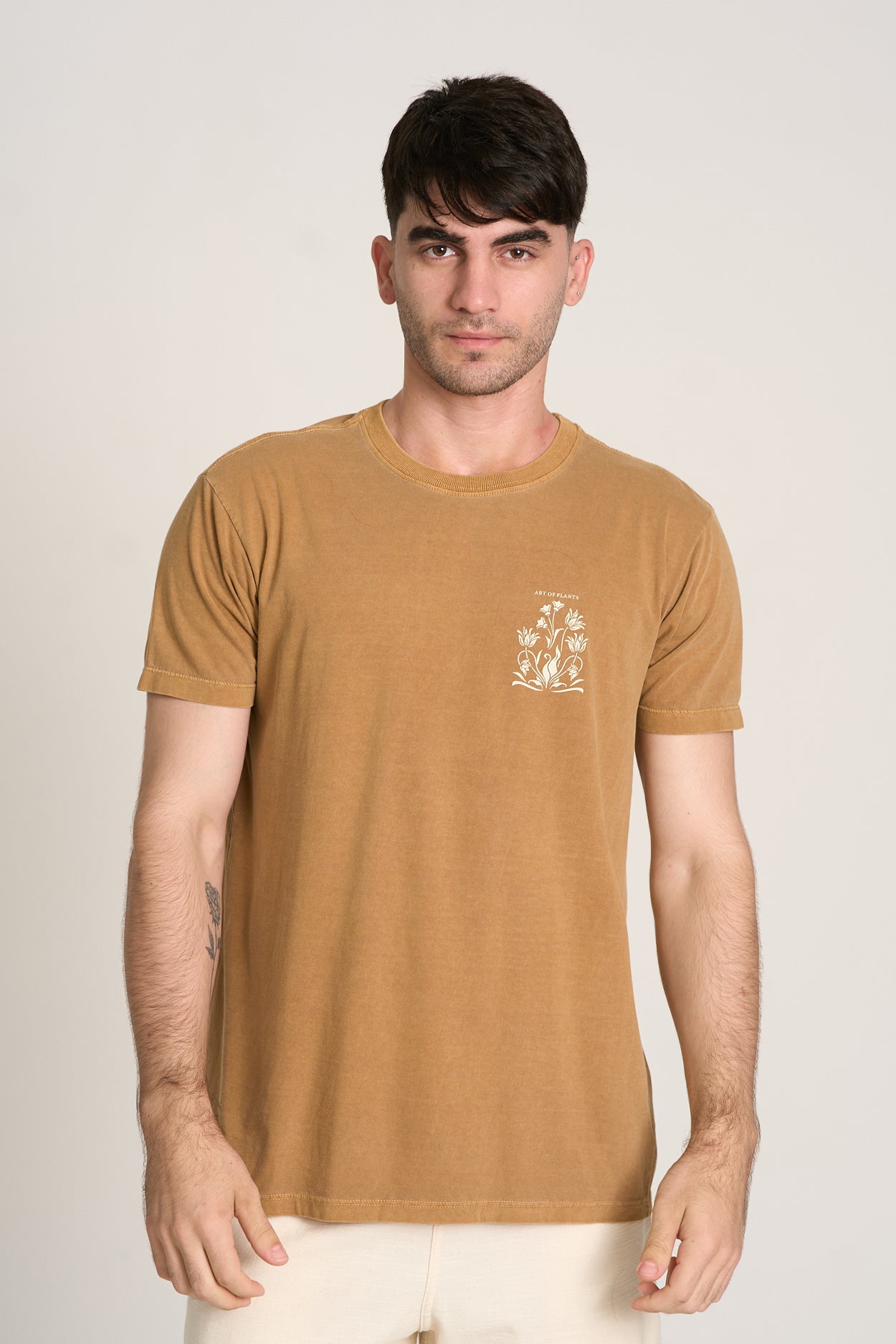 CAMISETA ART OF PLANTS Marrom