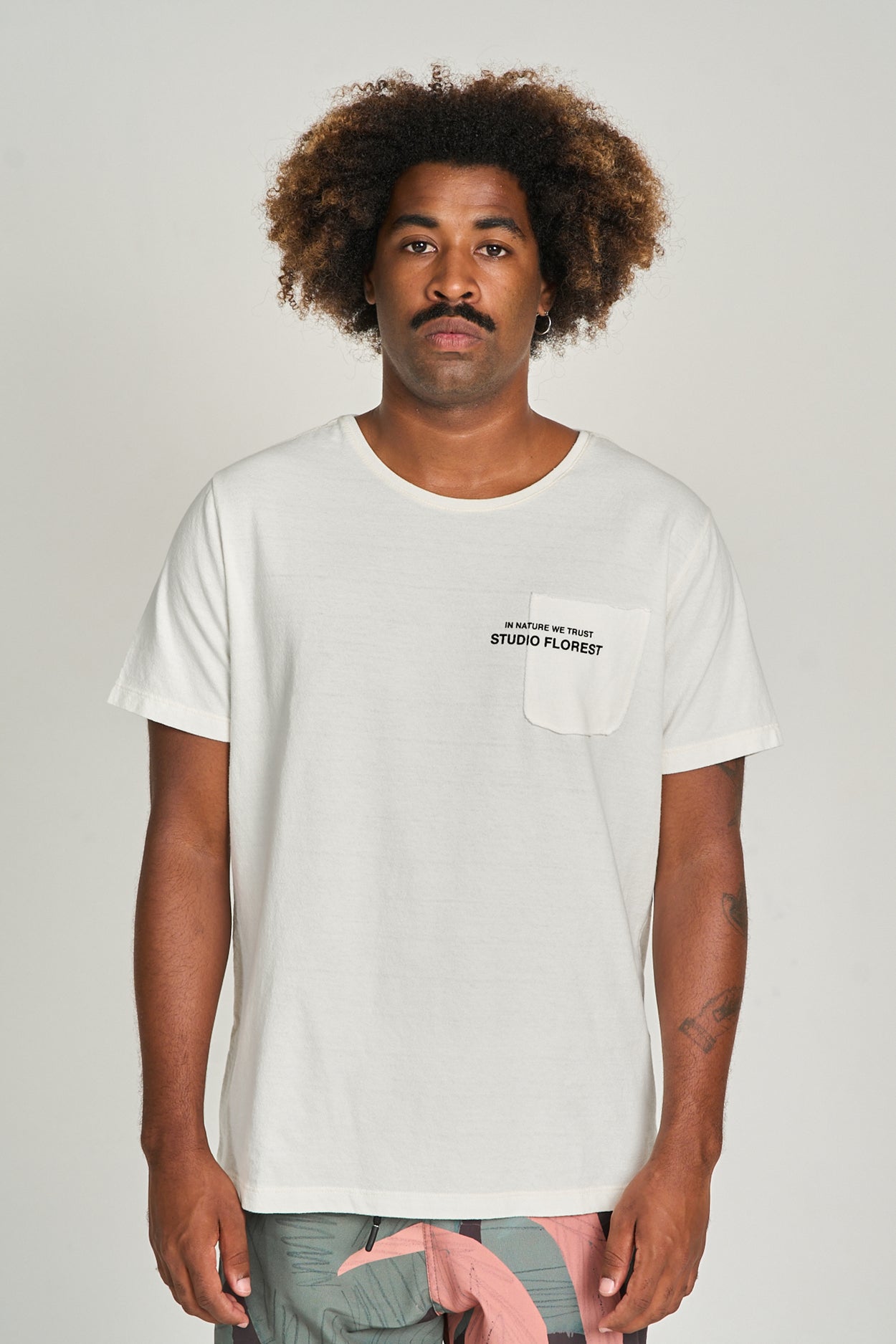 CAMISETA WE TRUST NATURE Branco