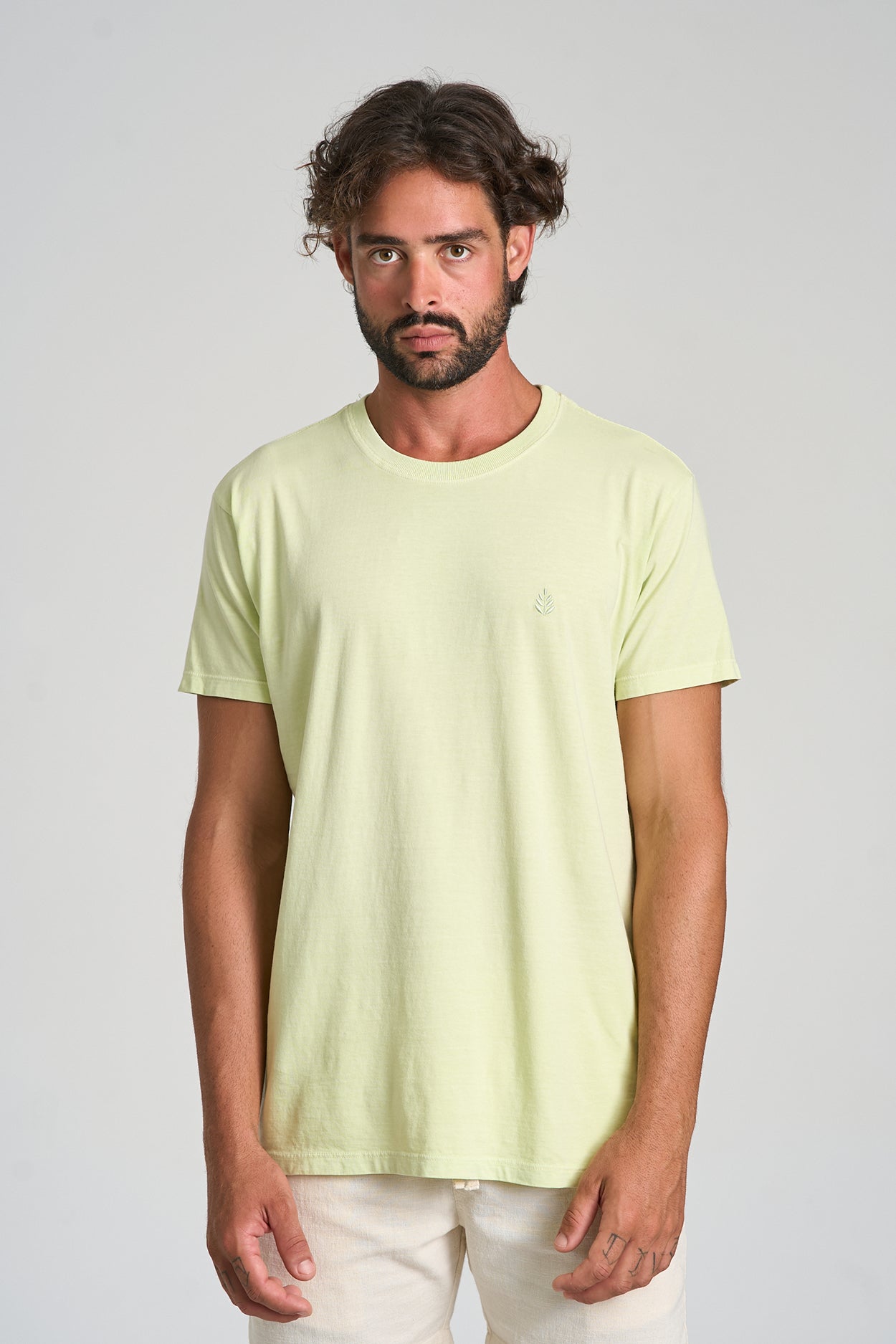 Camiseta Basic Stone Verde Folha