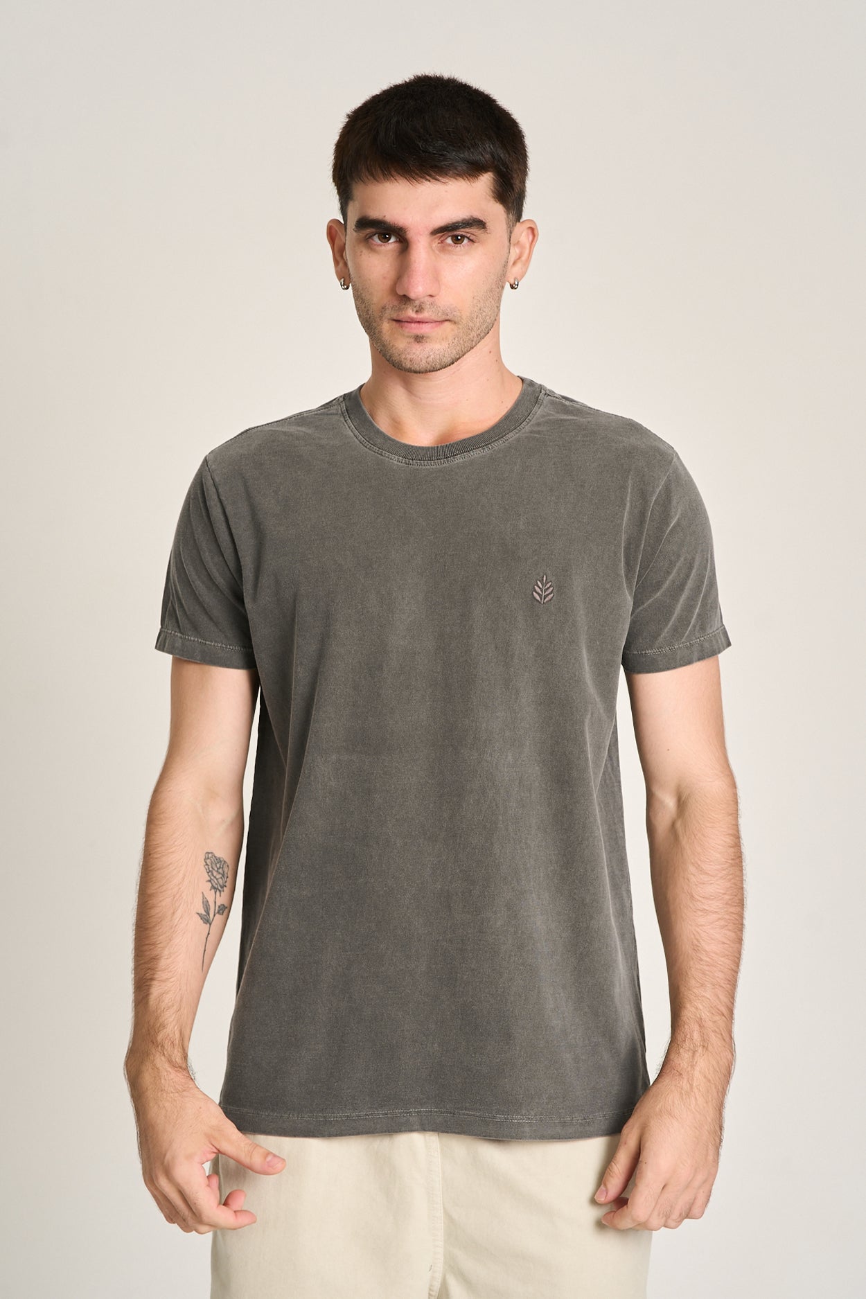 Camiseta Basic Stone Preto