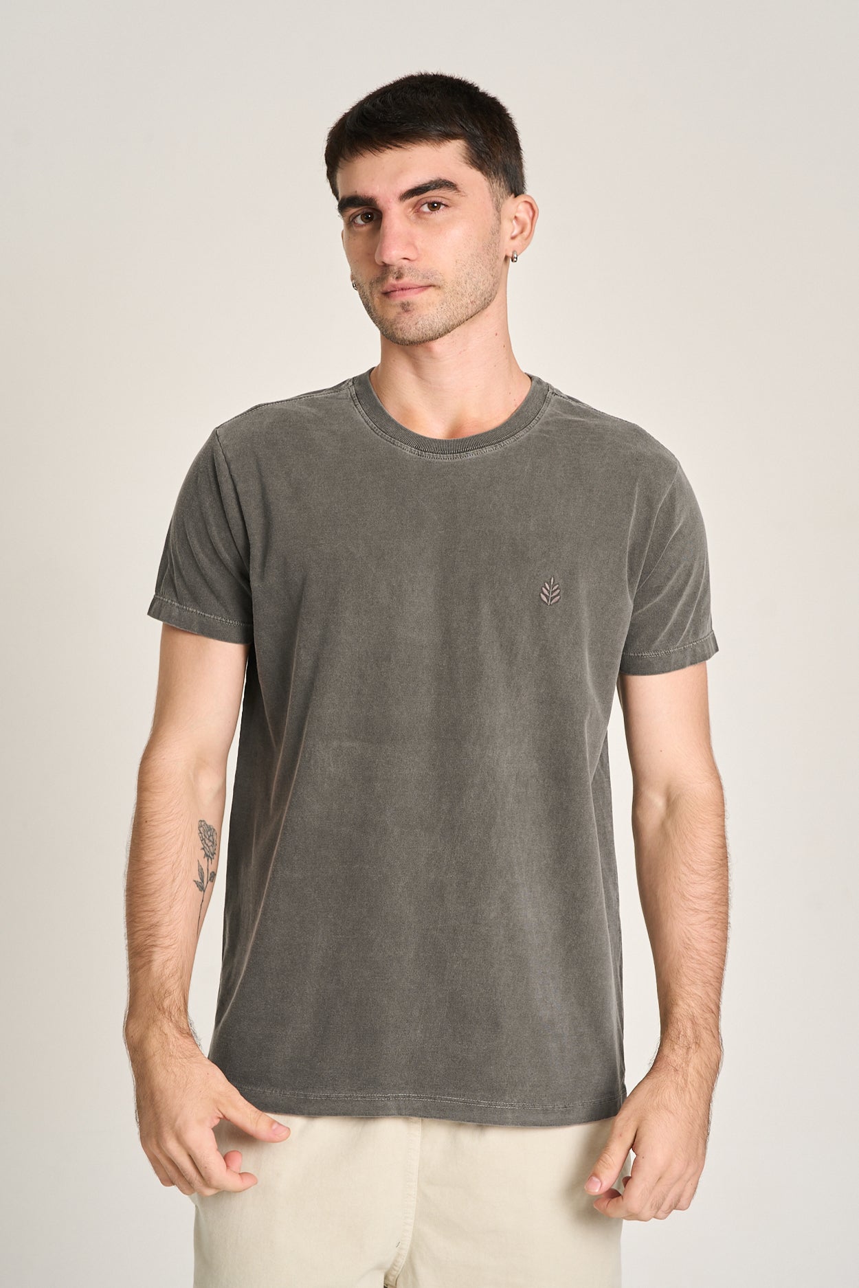 Camiseta Basic Stone Preto