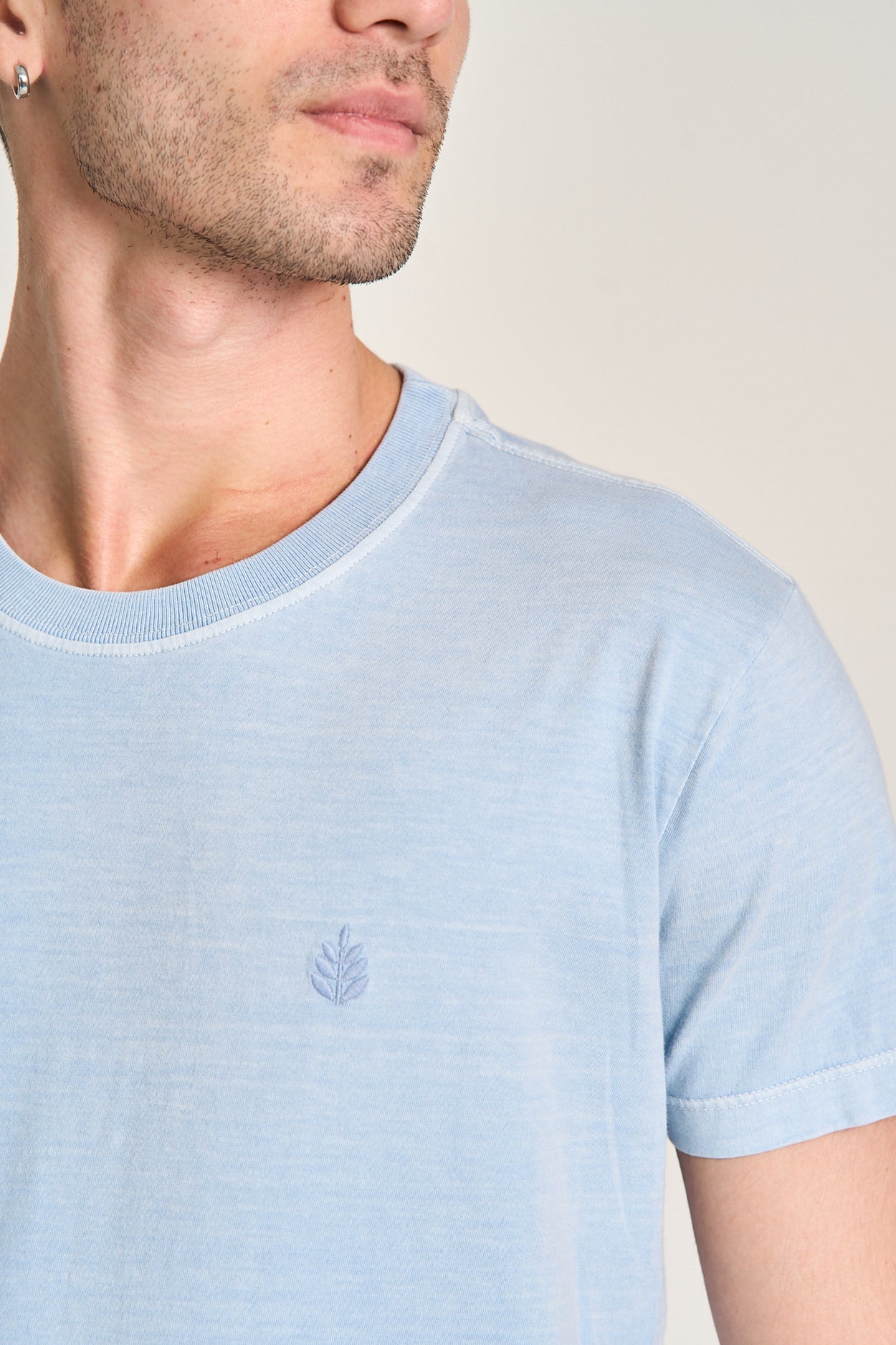 Camiseta Basic Stone Azul Claro