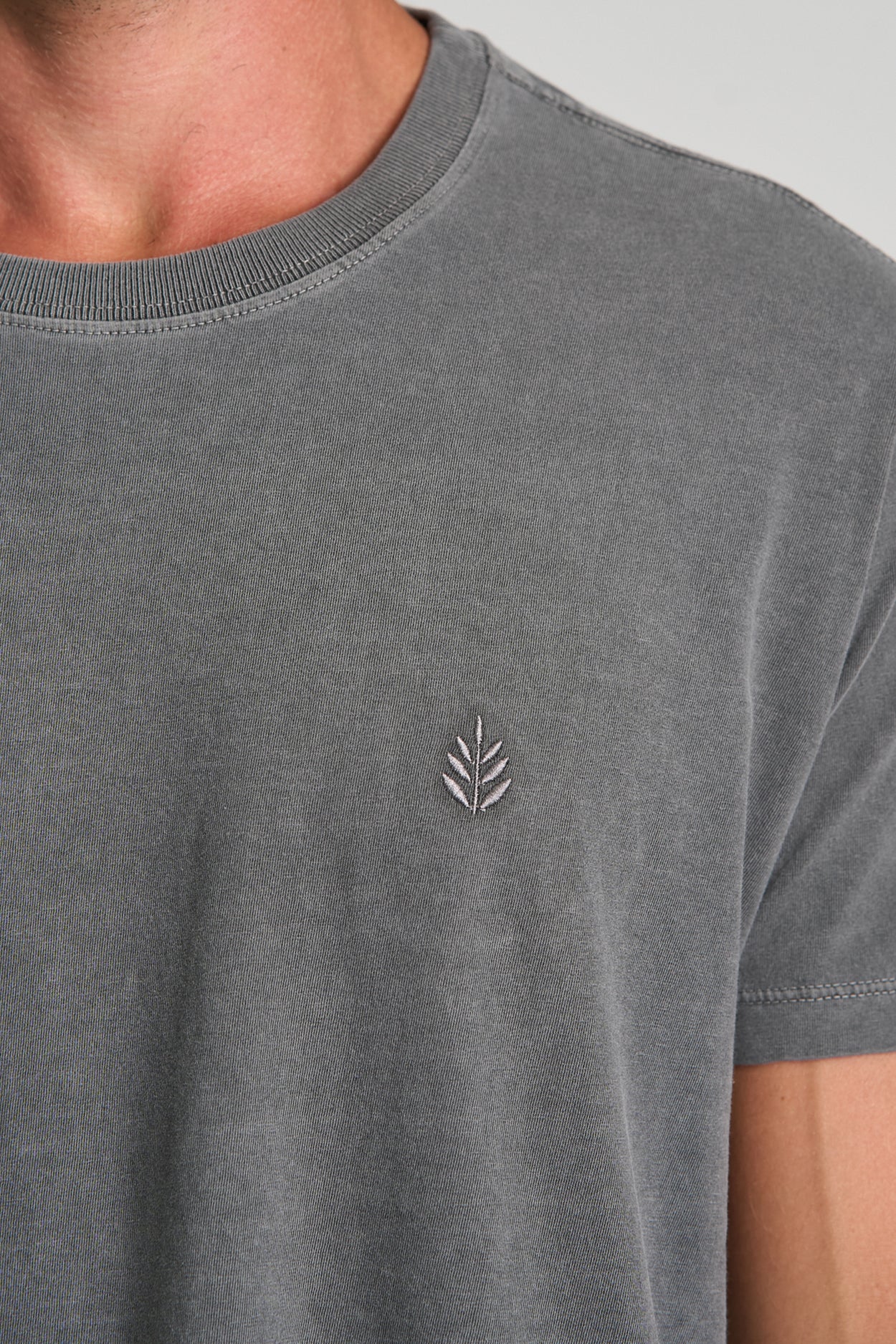Camiseta Basic Stone Preto Stoned