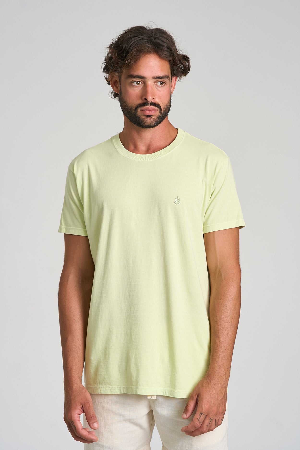 Camiseta Basic Stone Verde Folha