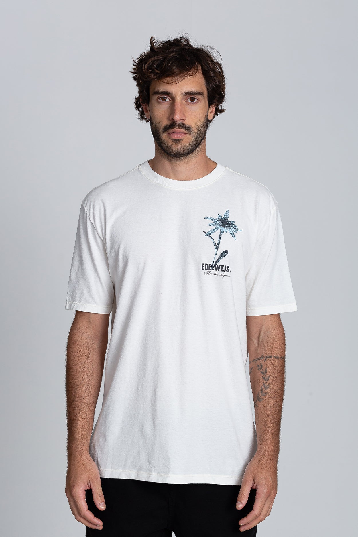 Camiseta Alpes Oversized Off-White