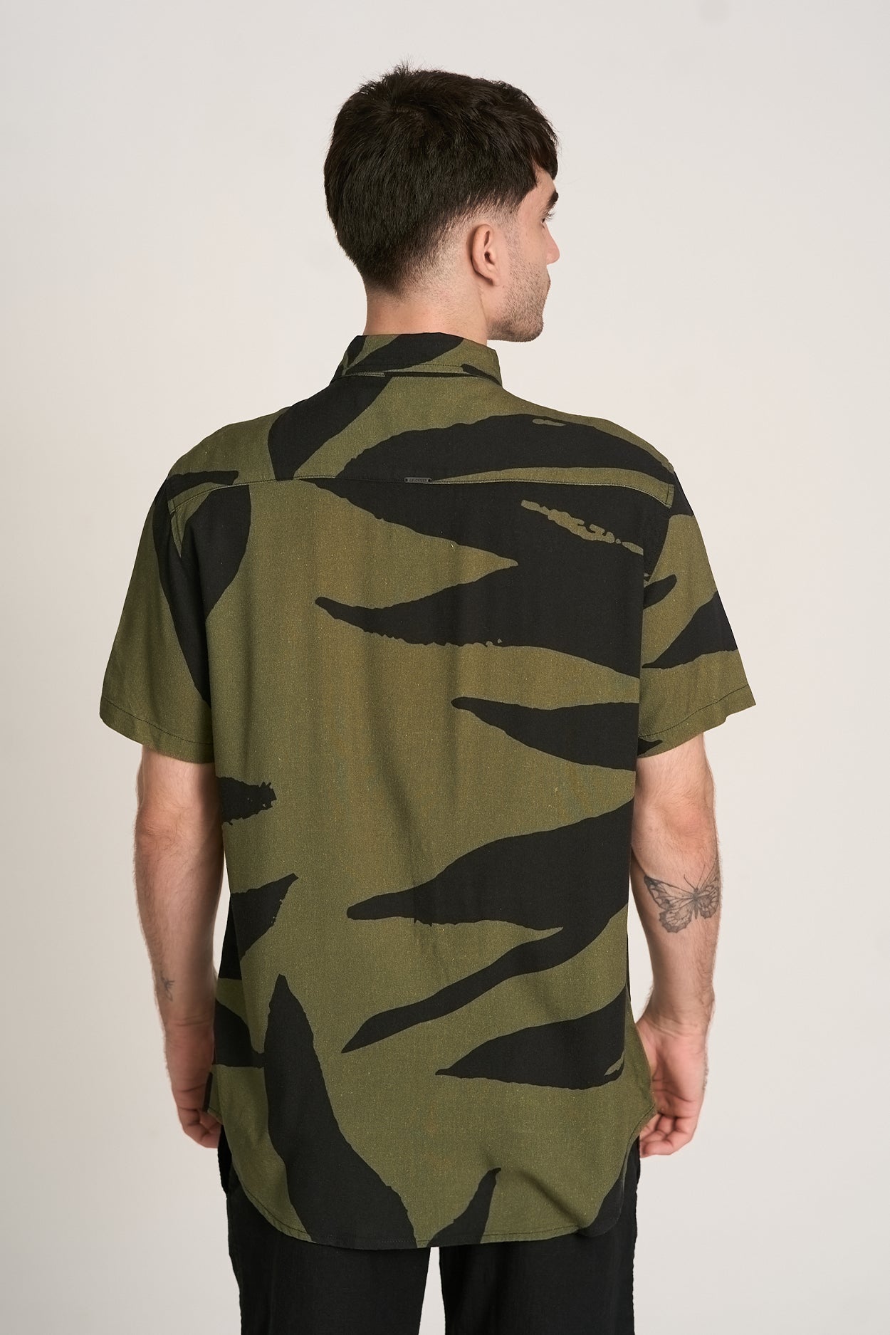 Camisa Art Grafic MC Verde