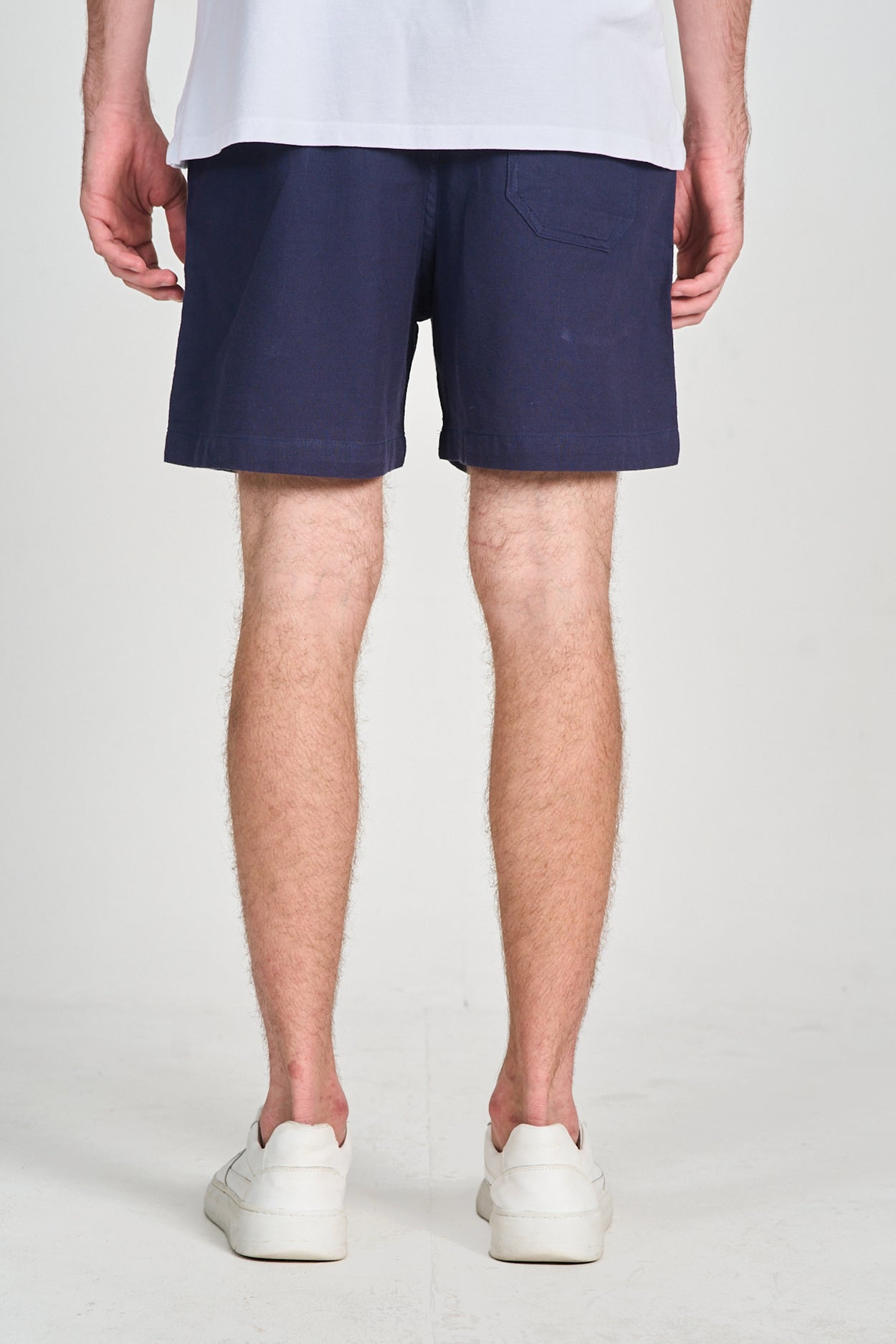 Short Puro Linho Azul Marinho