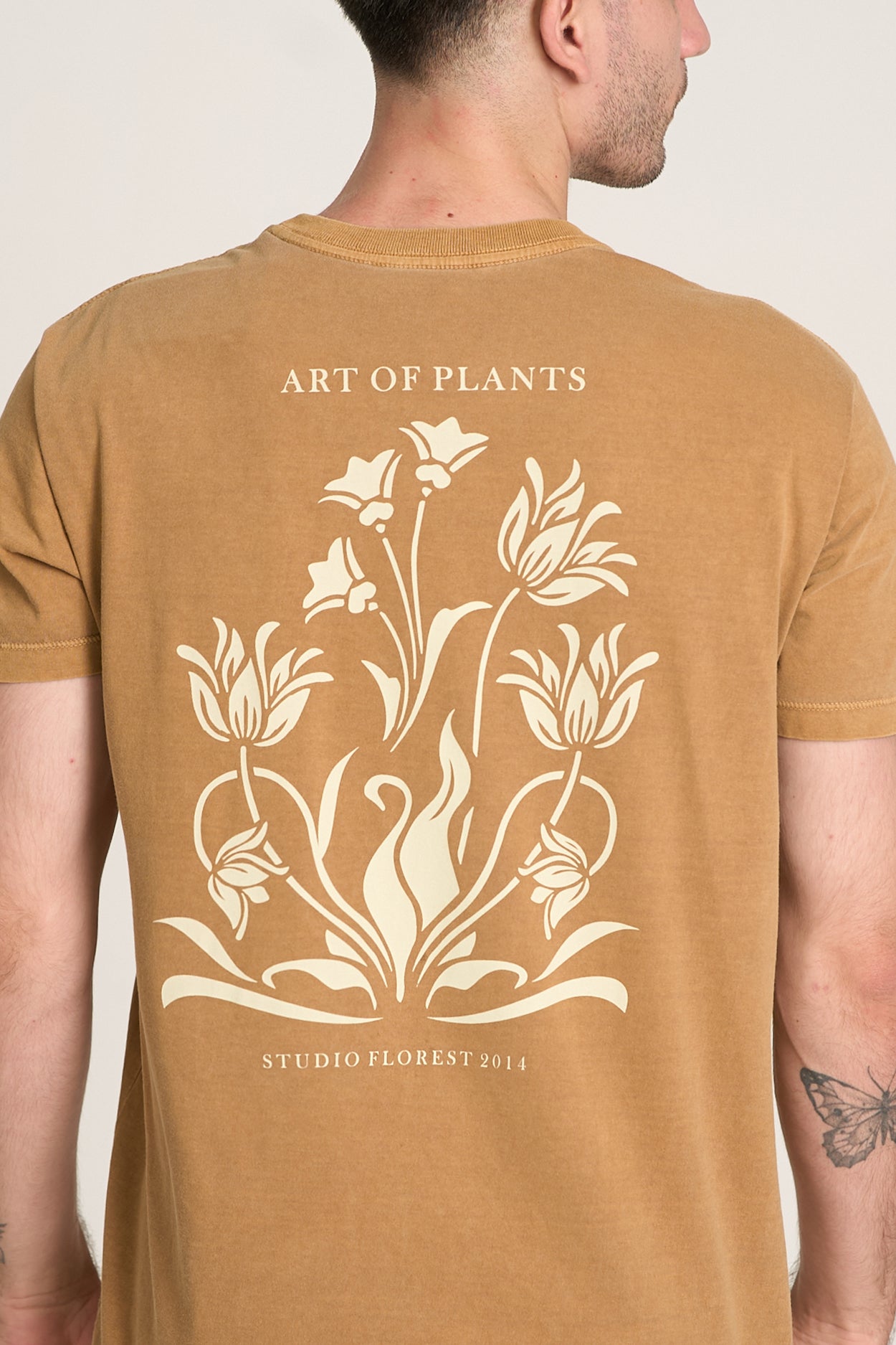 CAMISETA ART OF PLANTS Marrom