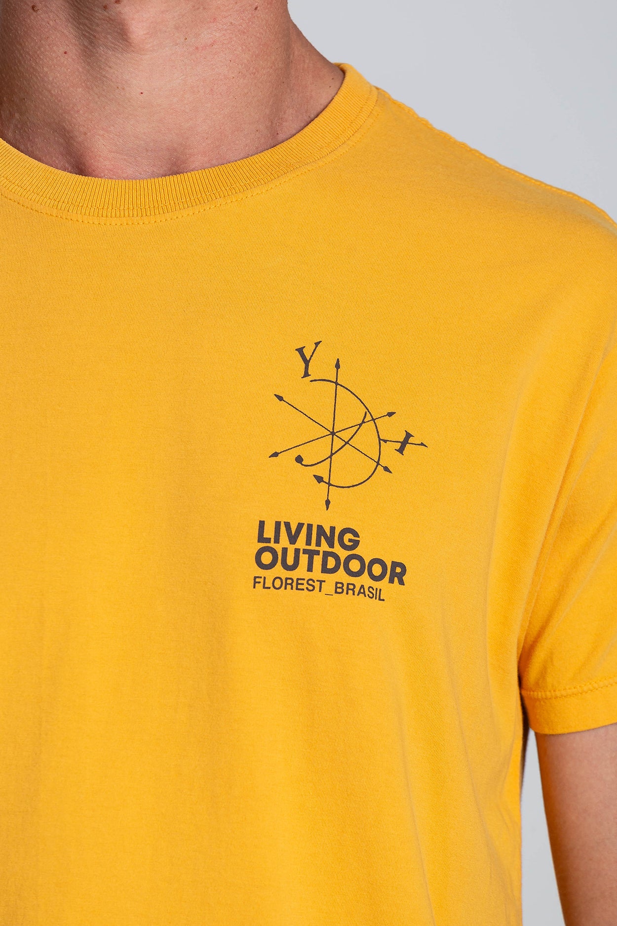 Camiseta Local Excursion Mostarda