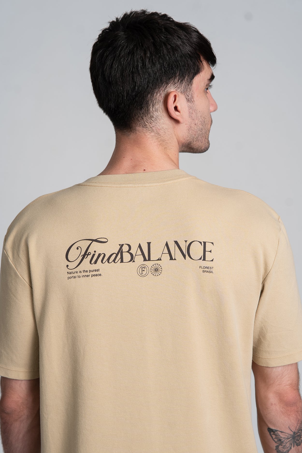 Camiseta Find Balance Oversized Camelo