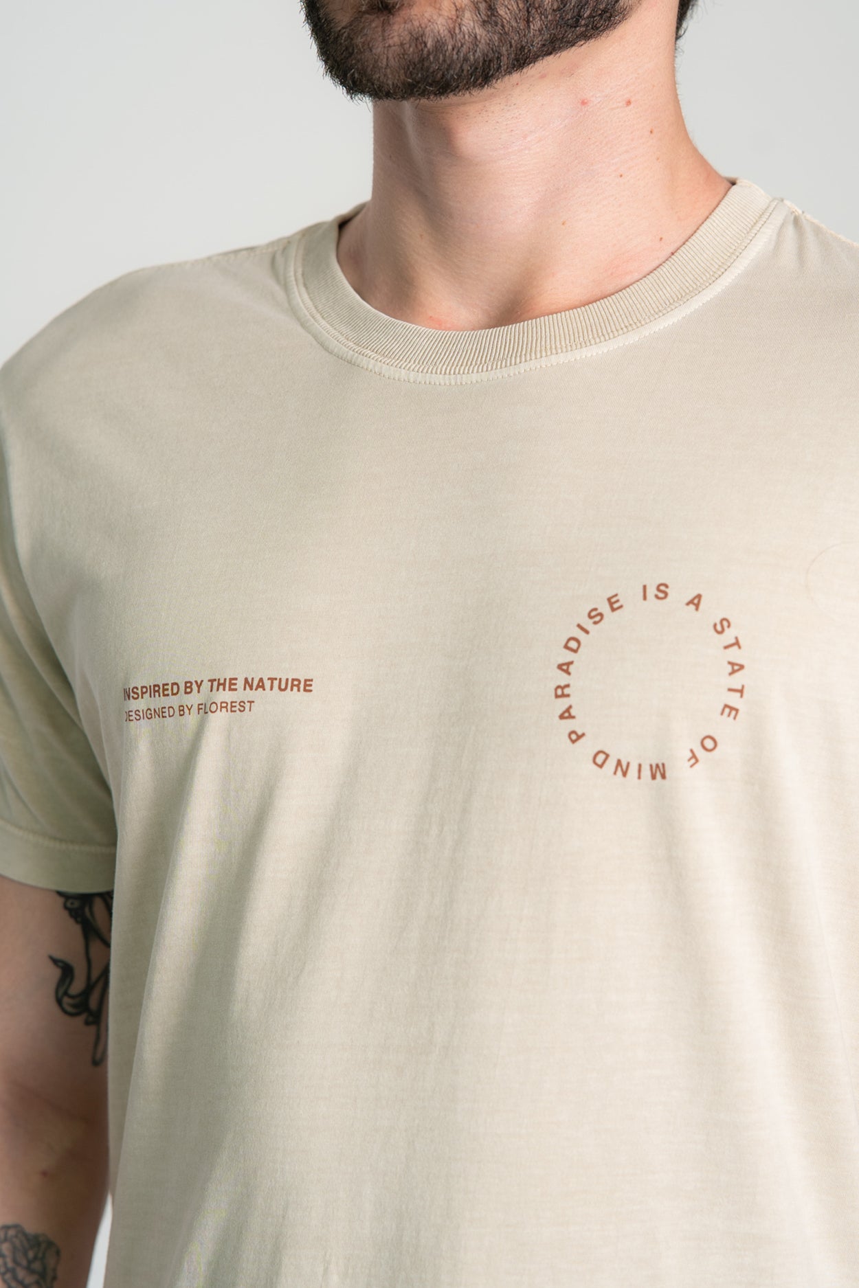 Camiseta Paradise Stone Caqui