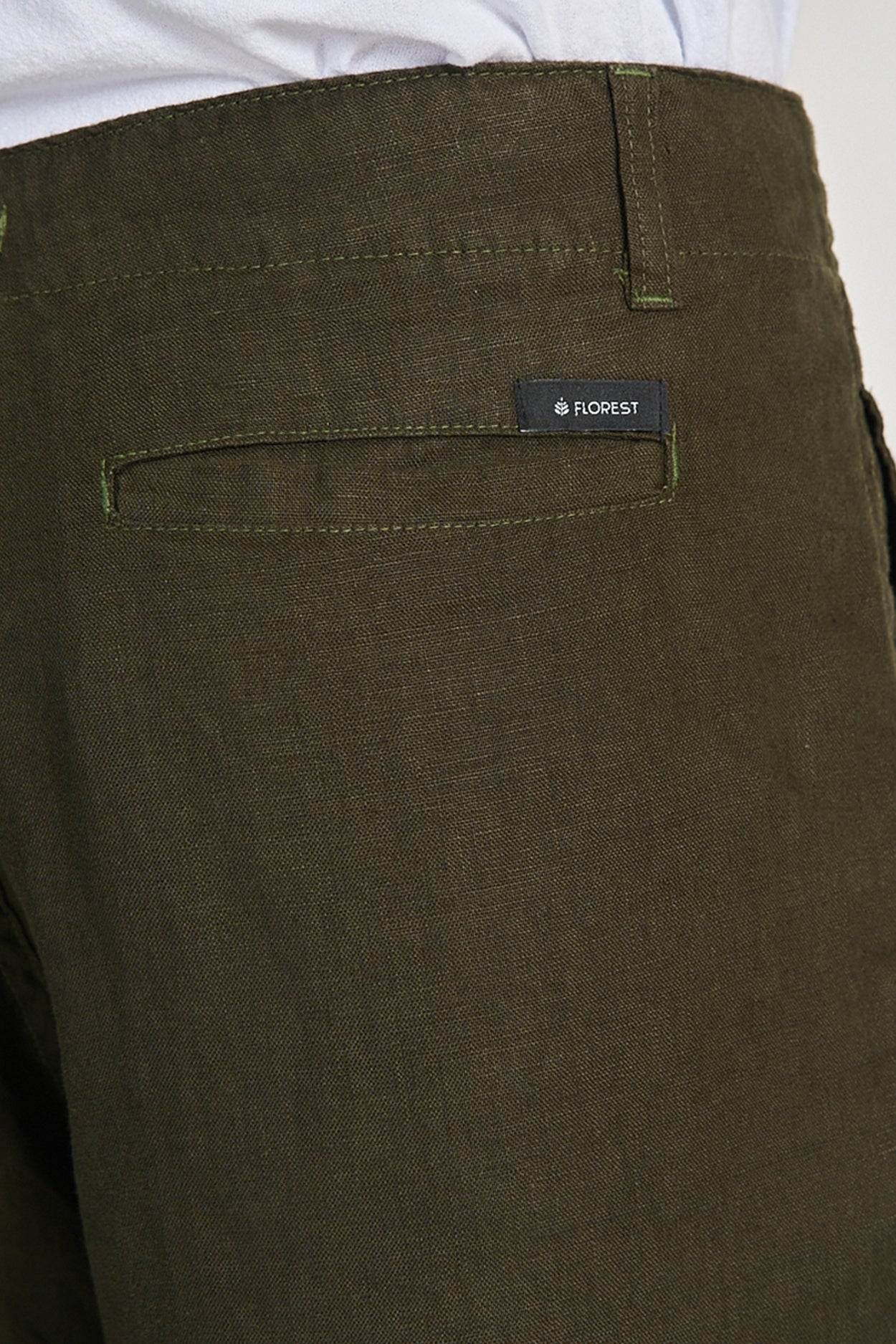 Bermuda Puro Linho Verde Militar