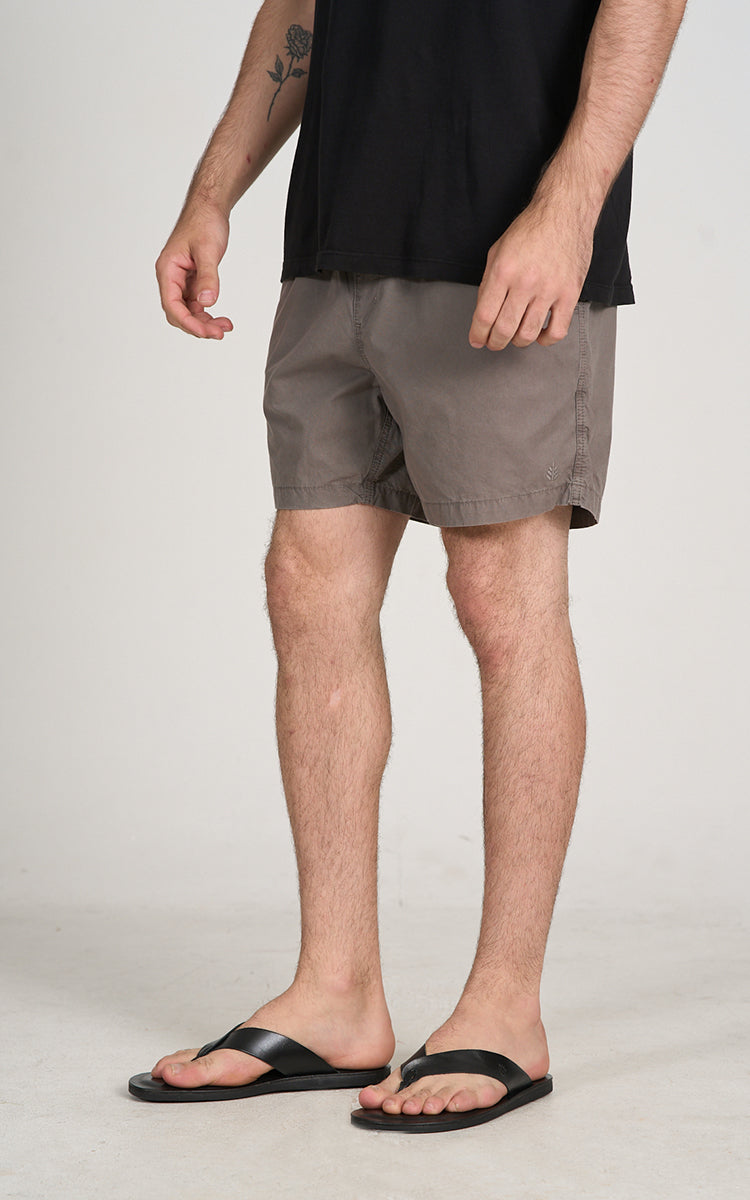 Short Sarja Leve Chumbo