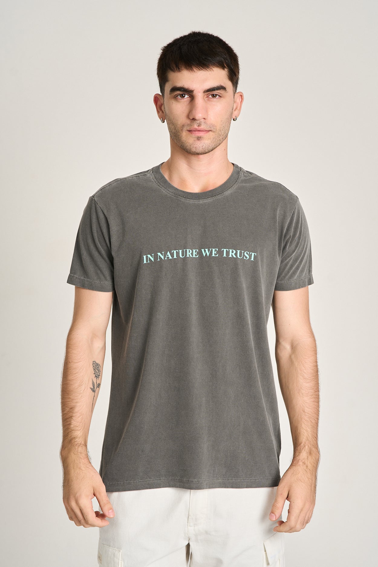 CAMISETA WE TRUST NATURE Preto Stoned