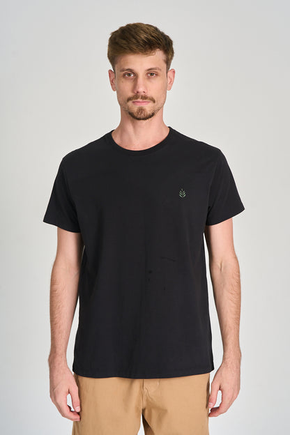 Camiseta Florest Bordado Preto