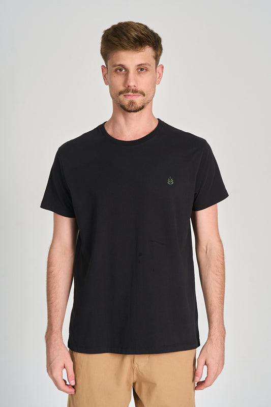 Camiseta Florest Bordado Preto