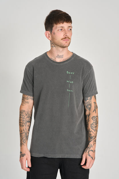 Camiseta Body Mind Soul Preto