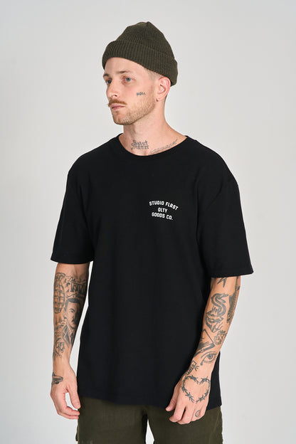 Camiseta Studio Flrst Over Preto