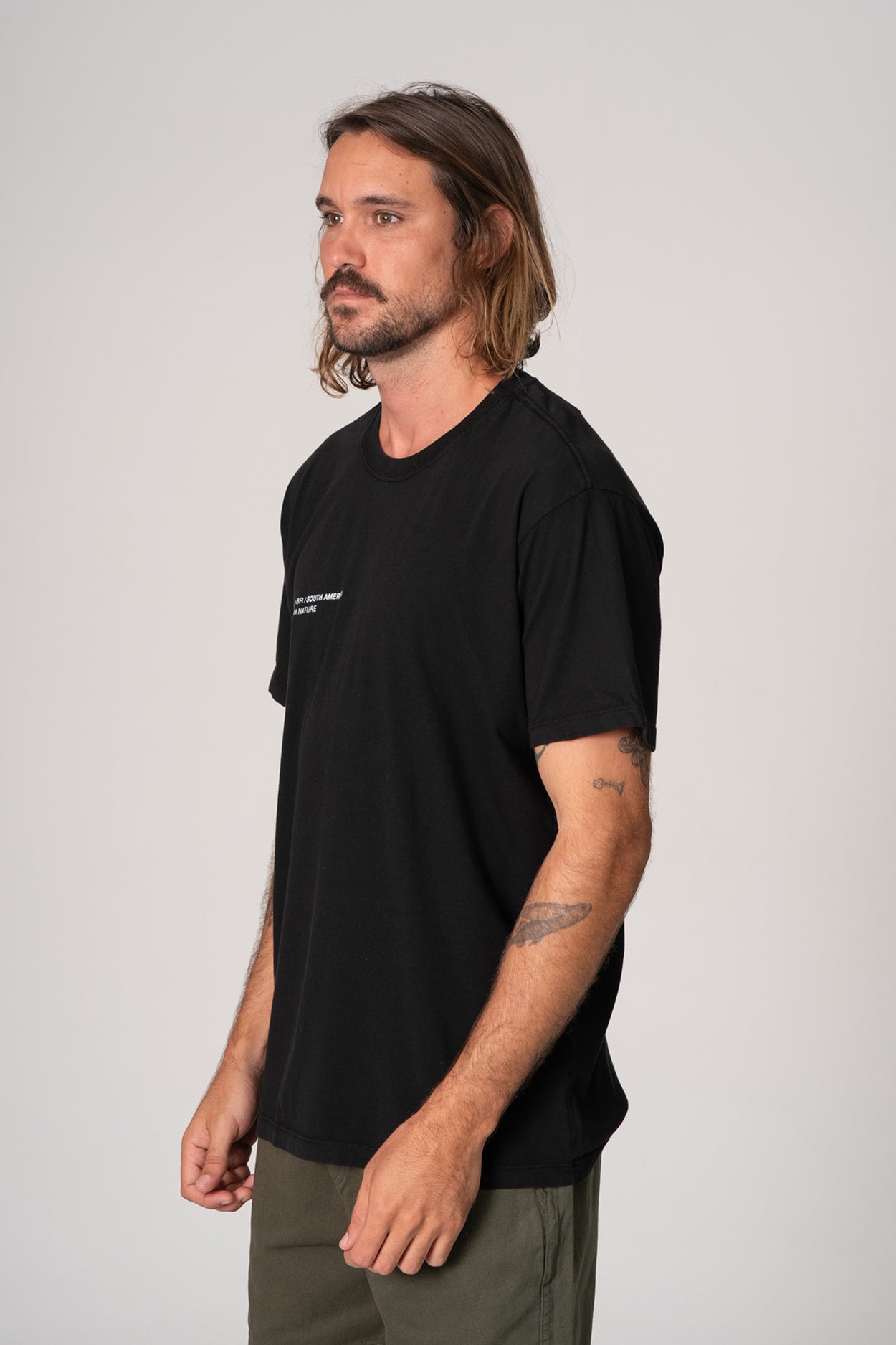 Camiseta Identidade Florest Over Preto