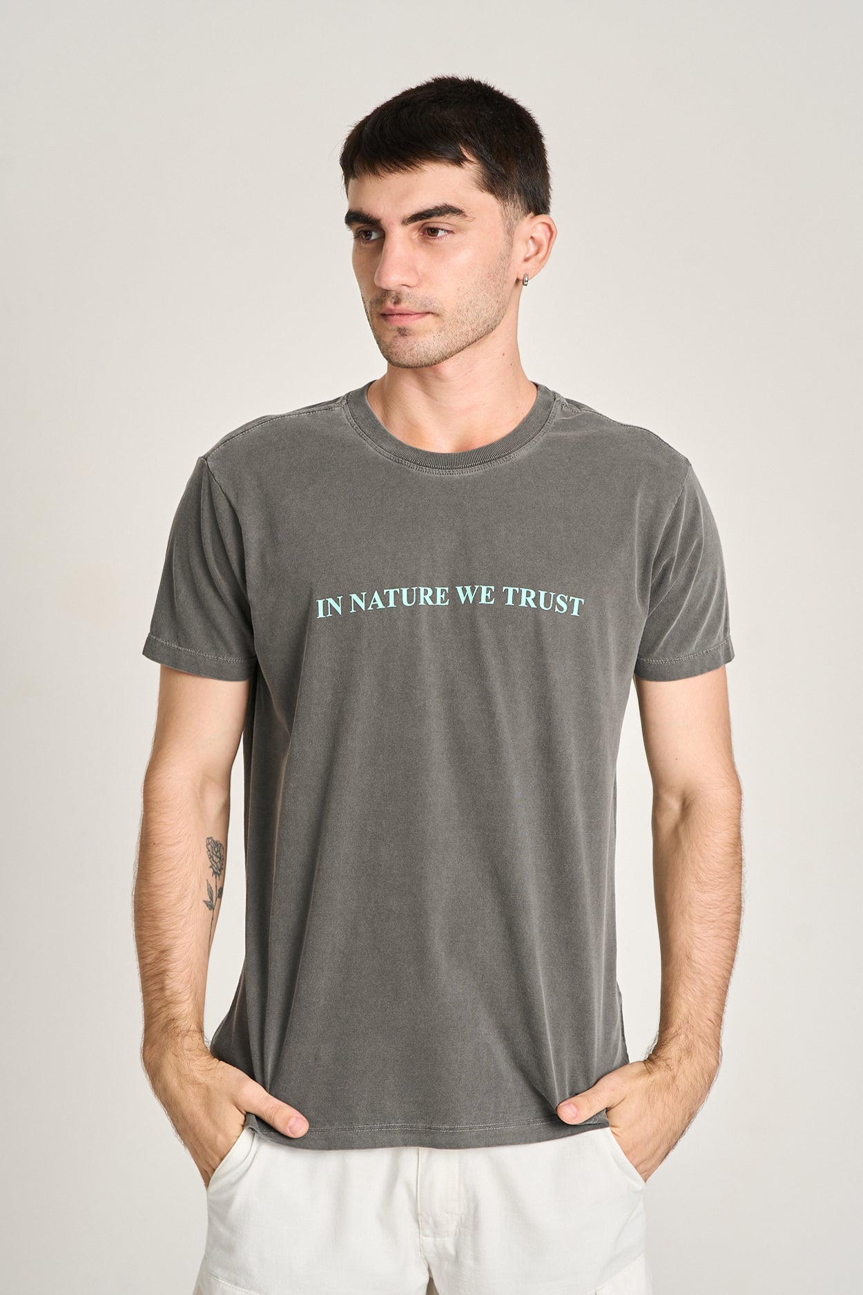 CAMISETA WE TRUST NATURE Preto Stoned
