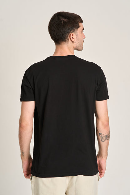 Camiseta Pocket Basic Preto