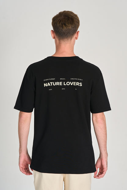 Camiseta Nature Lovers Over Preto