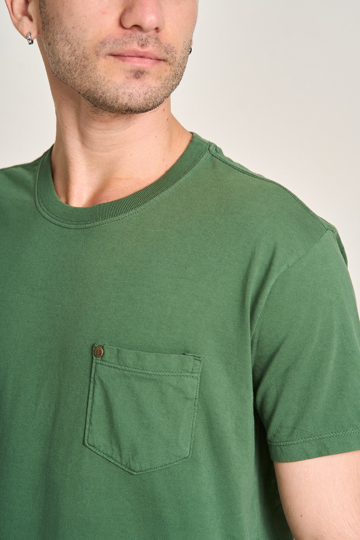 Camiseta Pocket Basic Verde