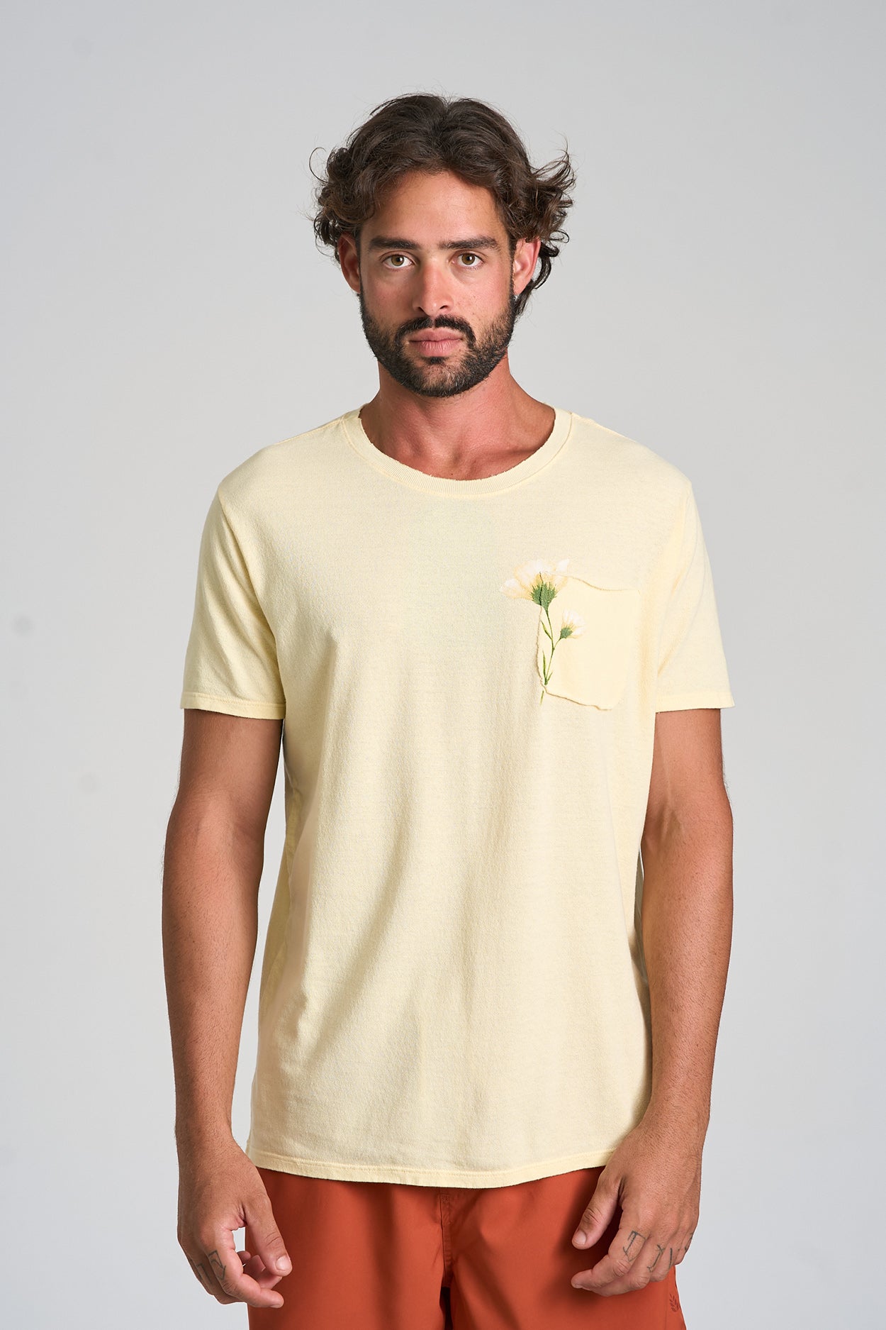 Camiseta Cromia Garden Amarelo Claro