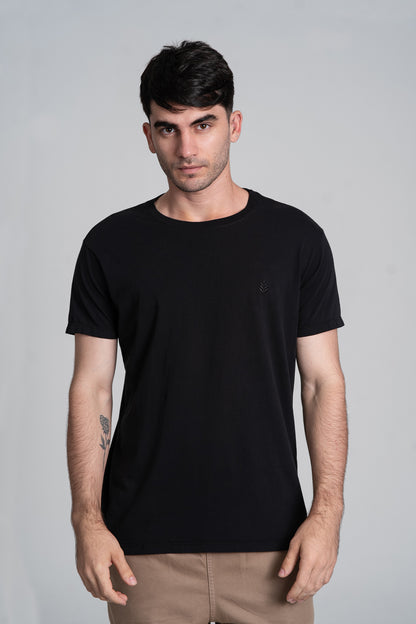 Camiseta Florest Bordado Preto