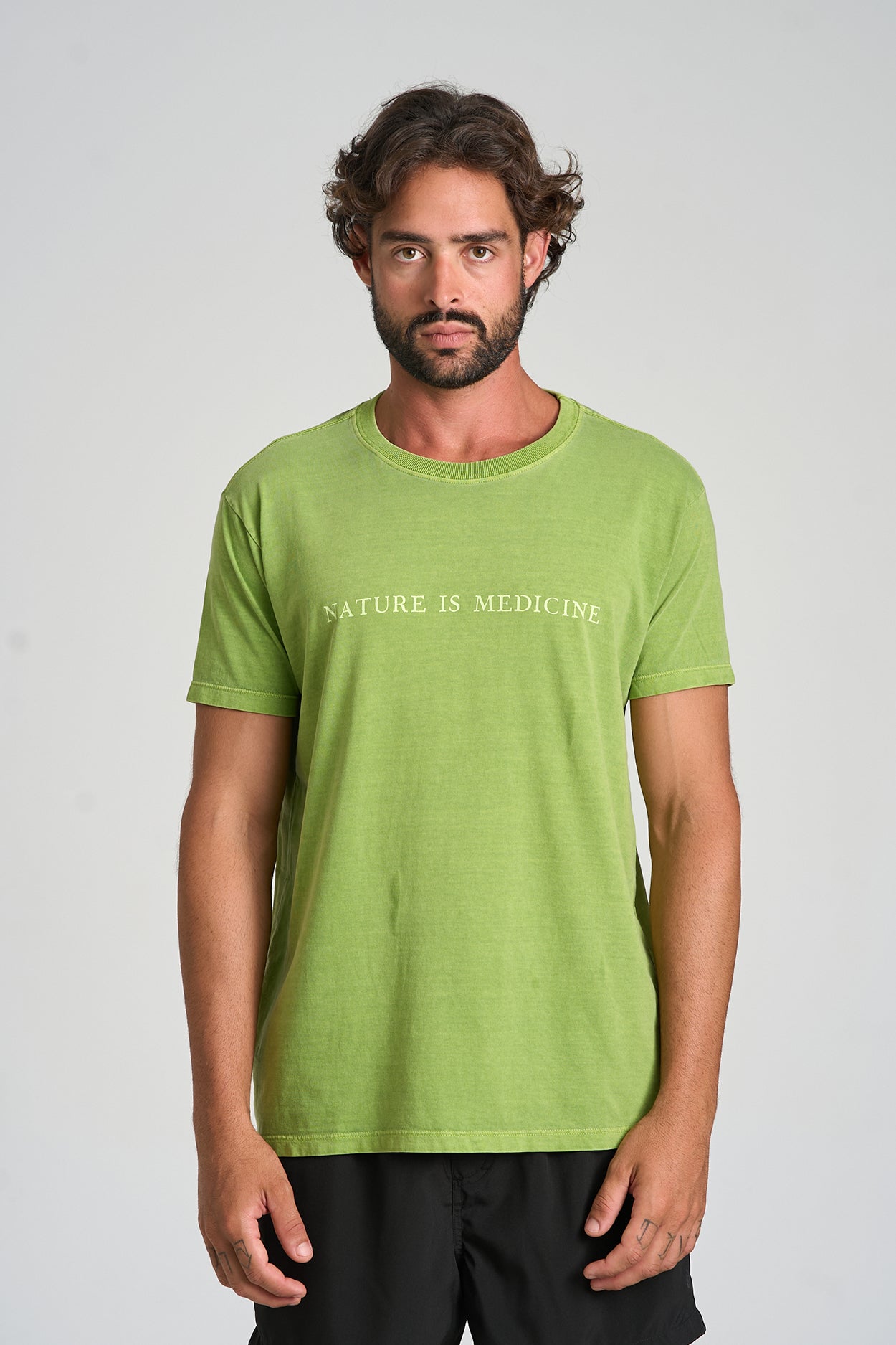 Camiseta Medicine Stone Verde Grama