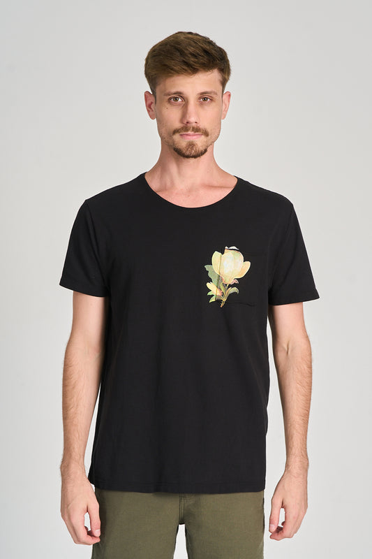 Camiseta Aquarela Bolso Preto