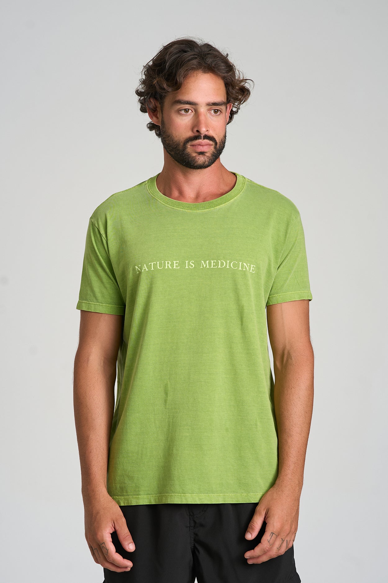 Camiseta Medicine Stone Verde Grama
