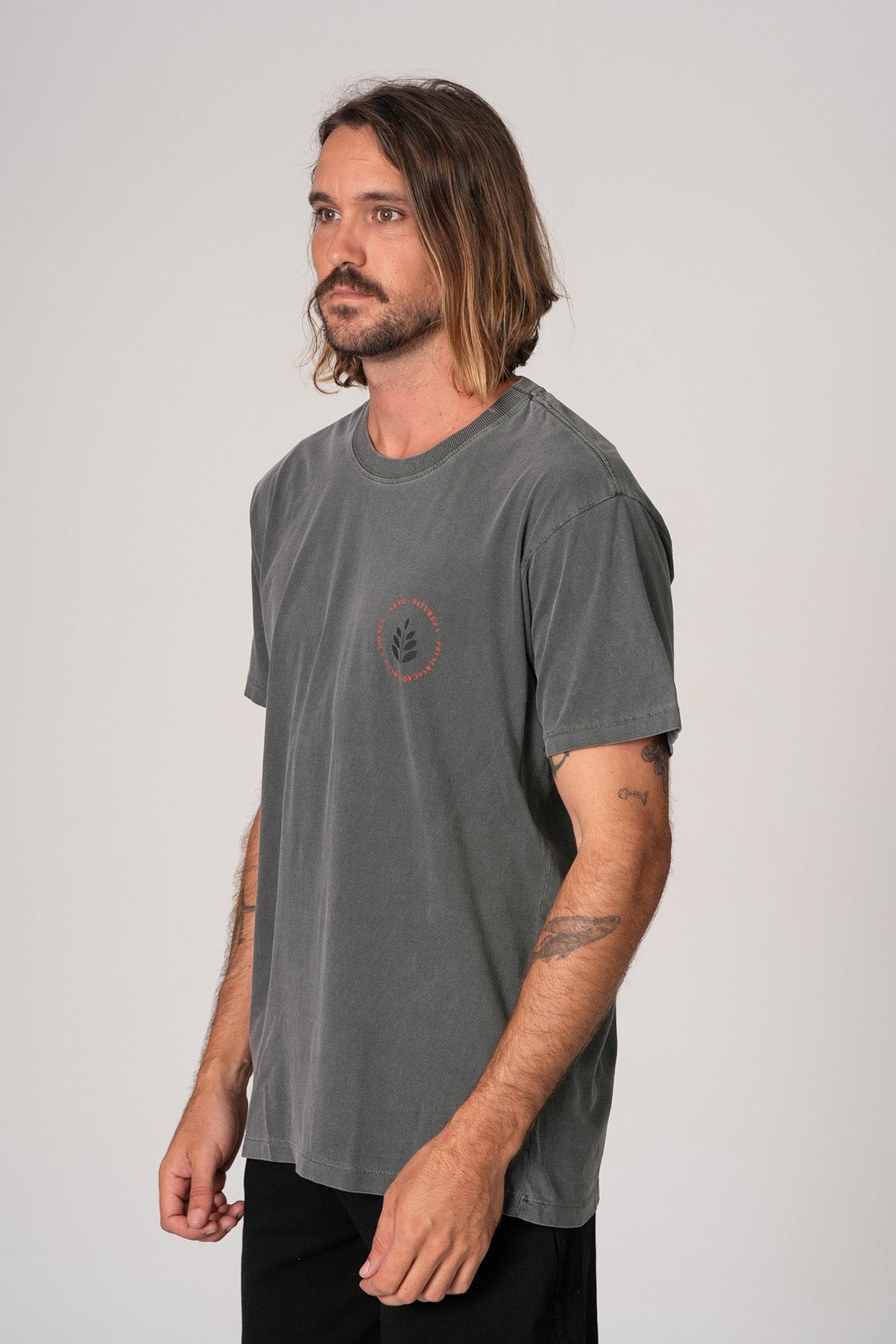 Camiseta Pilares Florest Stone Preto