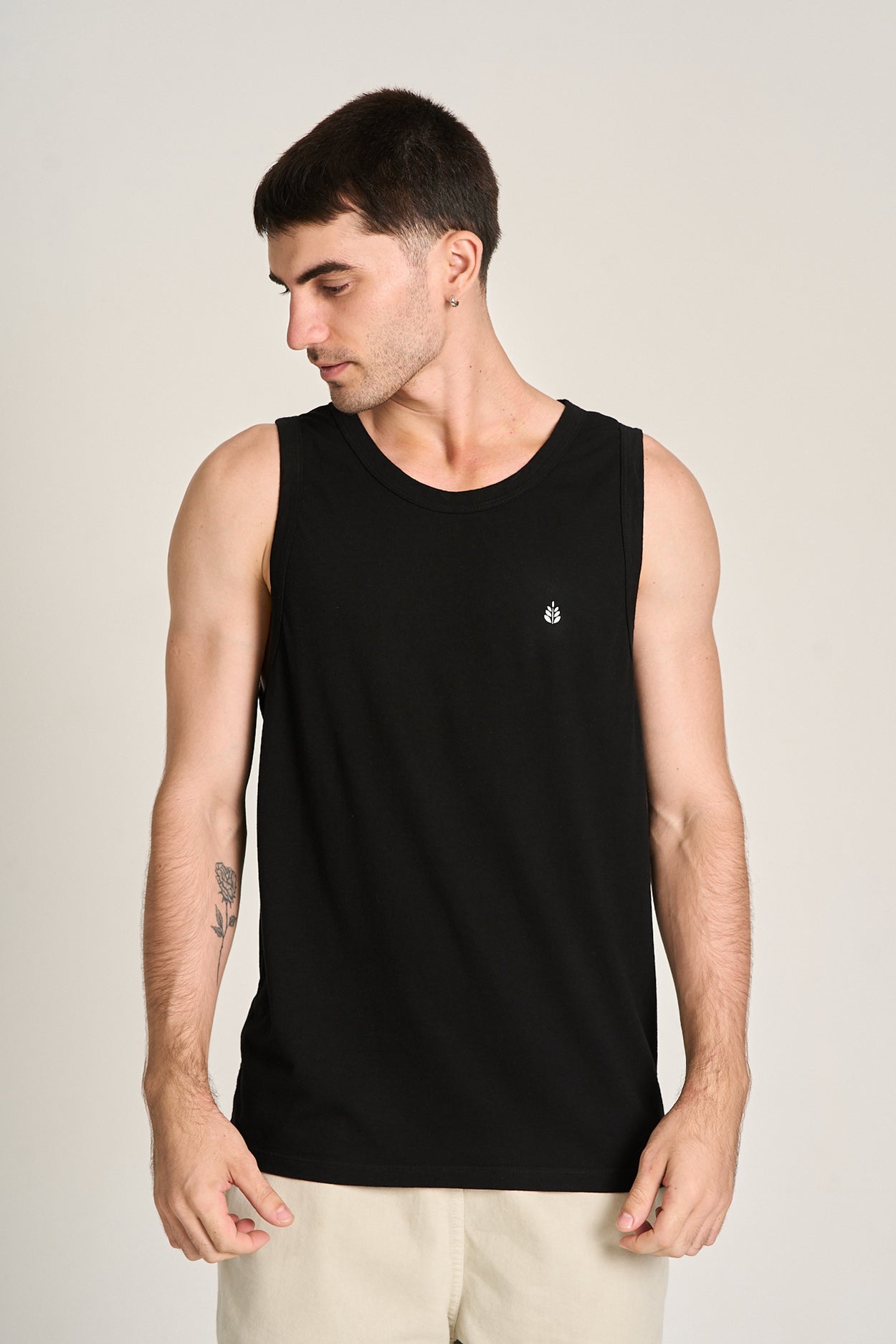 Regata Una Preto