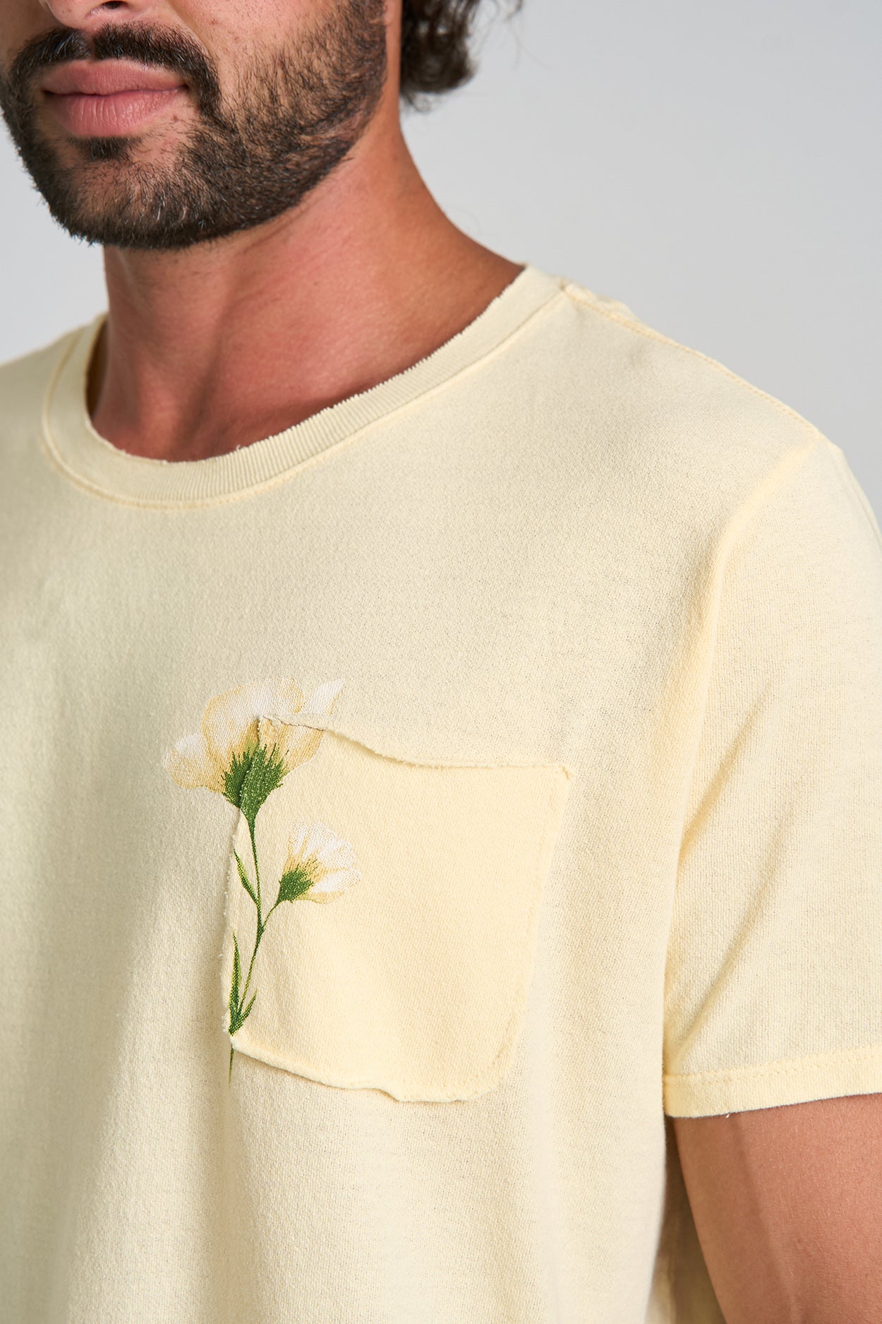 Camiseta Cromia Garden Amarelo Claro