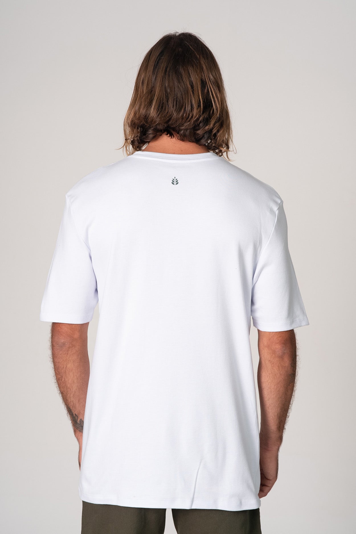 Camiseta Nature Is Therapy Over Branco