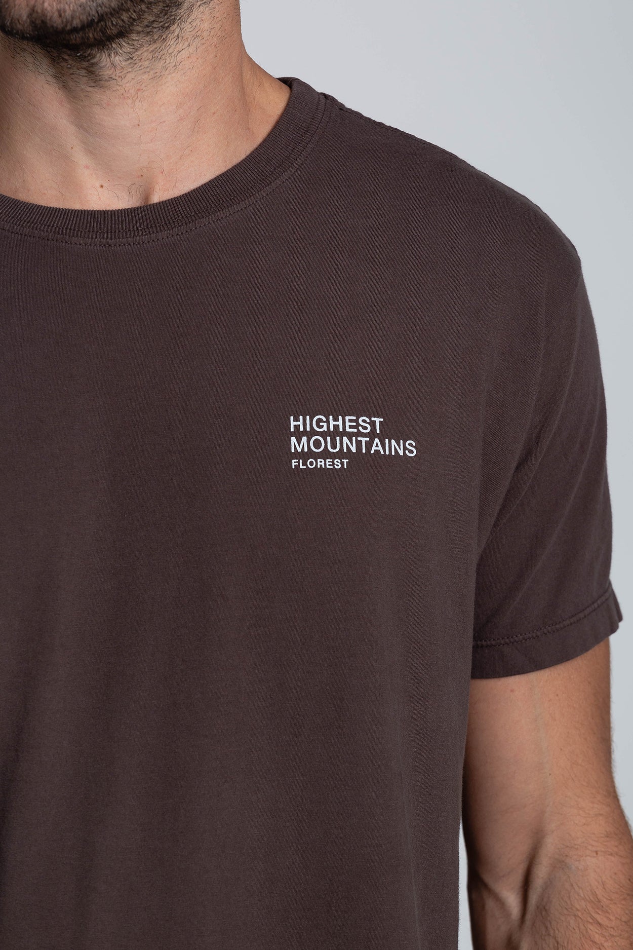 Camiseta Seven Summits Marrom