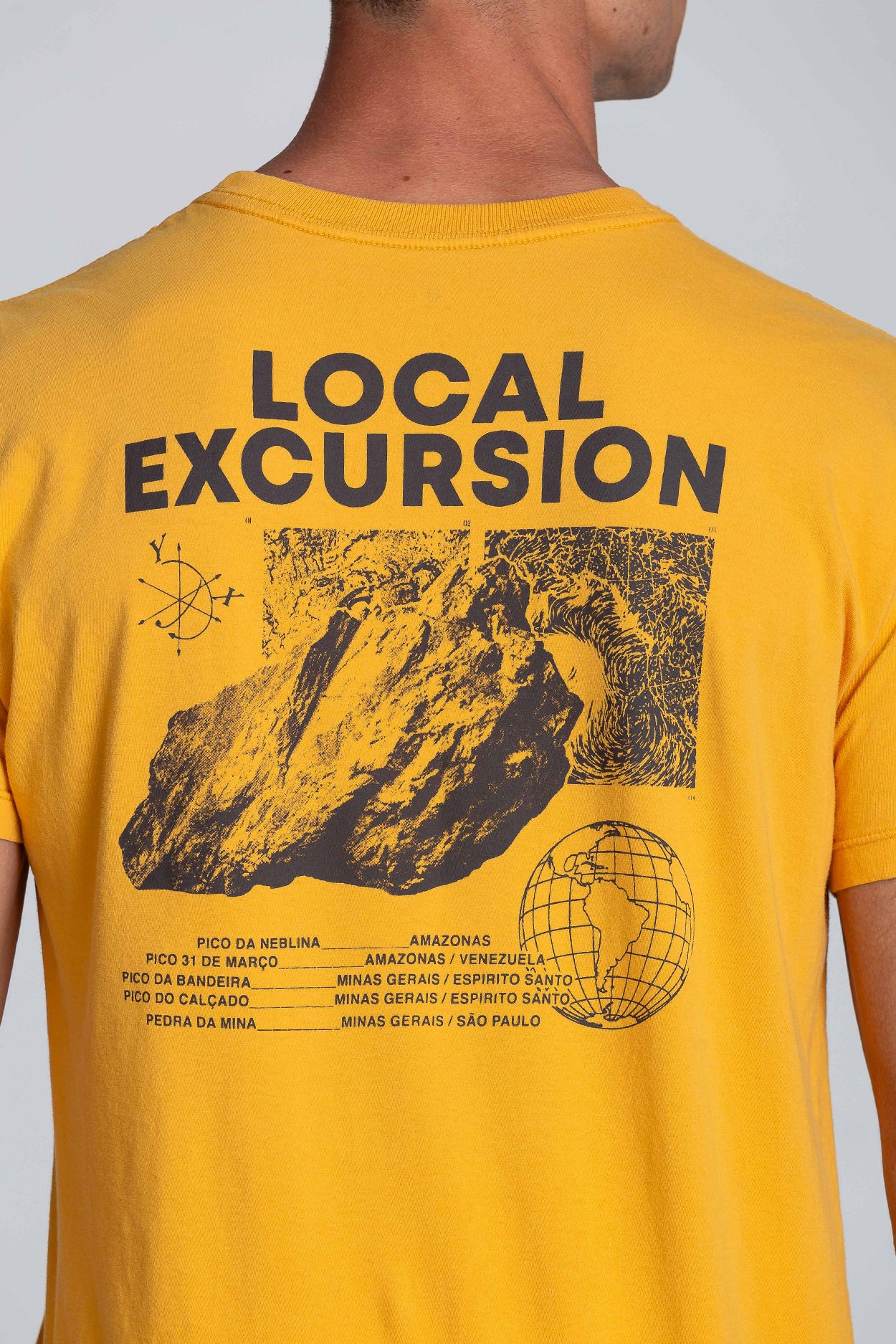 Camiseta Local Excursion Mostarda