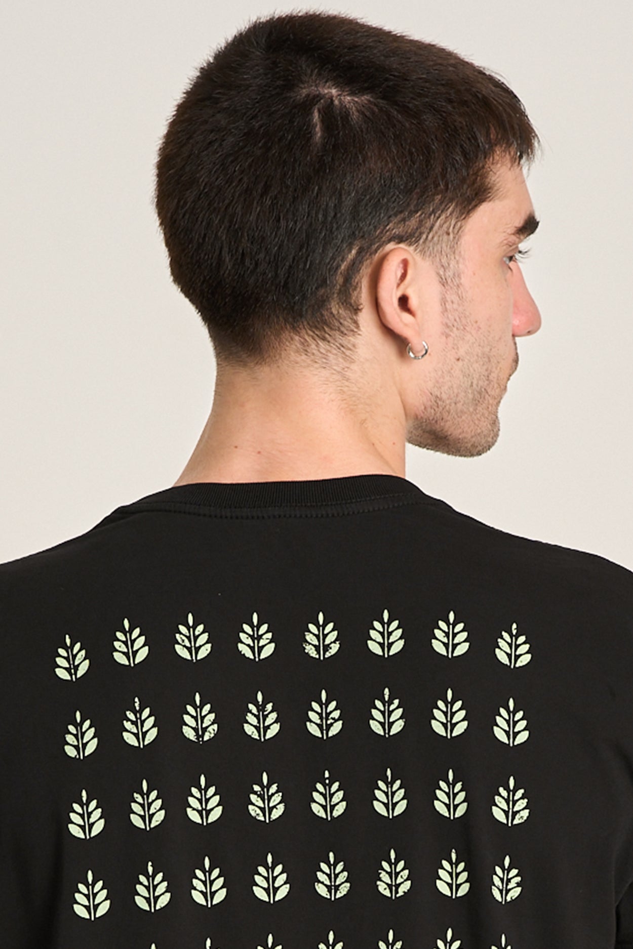 Camiseta Minimal Logo Preto