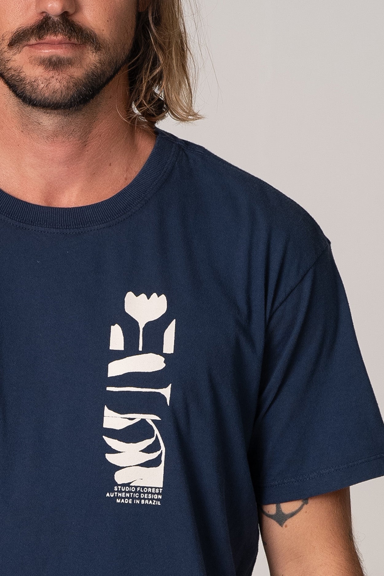 Camiseta Garden Reativo Azul Marinho