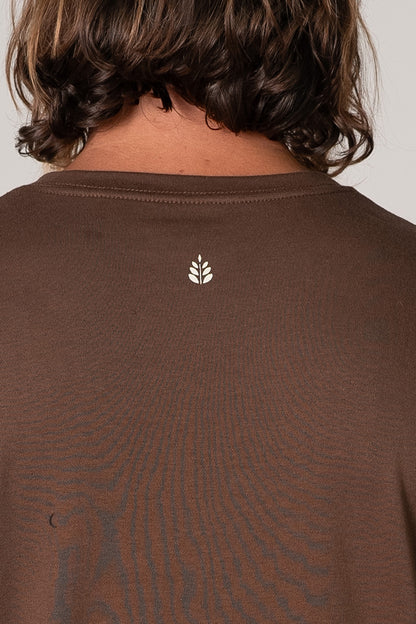 Camiseta Nature Is Therapy Over Marrom